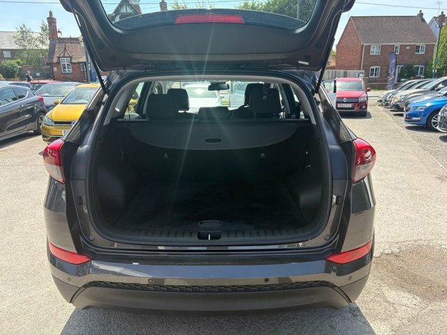 Hyundai Tucson 1.7 Crdi Blue Drive Se Suv Euro SY16VGU Grey #5