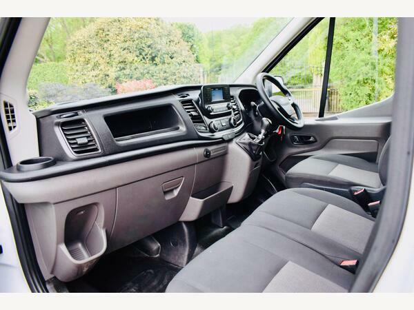 Ford Transit Custom Luton Luton 350 Ecoblue Hd Rwd L4 Euro 6 BK24LPL White #4