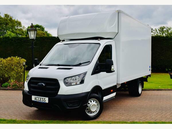 Ford Transit Custom Luton Luton 350 Ecoblue Hd Rwd L4 Euro 6 White
