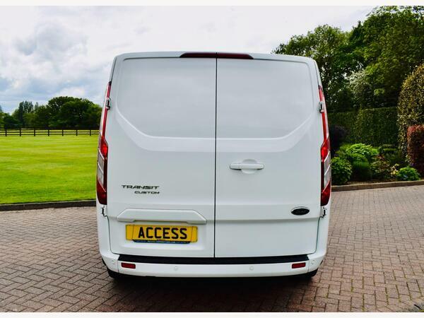 Ford Transit Custom Combi Van 2.0 300 Ecoblue Limited Crew Van L1 HJ22UDP White #5