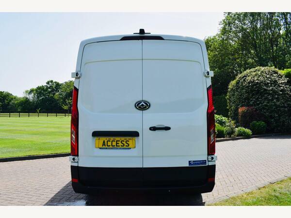Maxus Deliver 9 Panel Van 2.0 D20 Lux Panel Van White #4