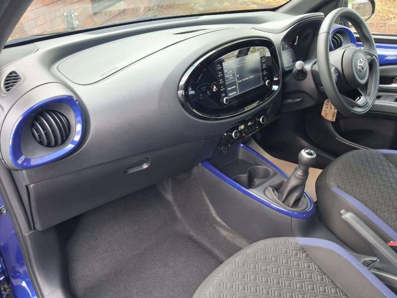 Toyota Aygo X 1.0 Vvt-i Edge - 2023 23 PG23LPX Blue #2