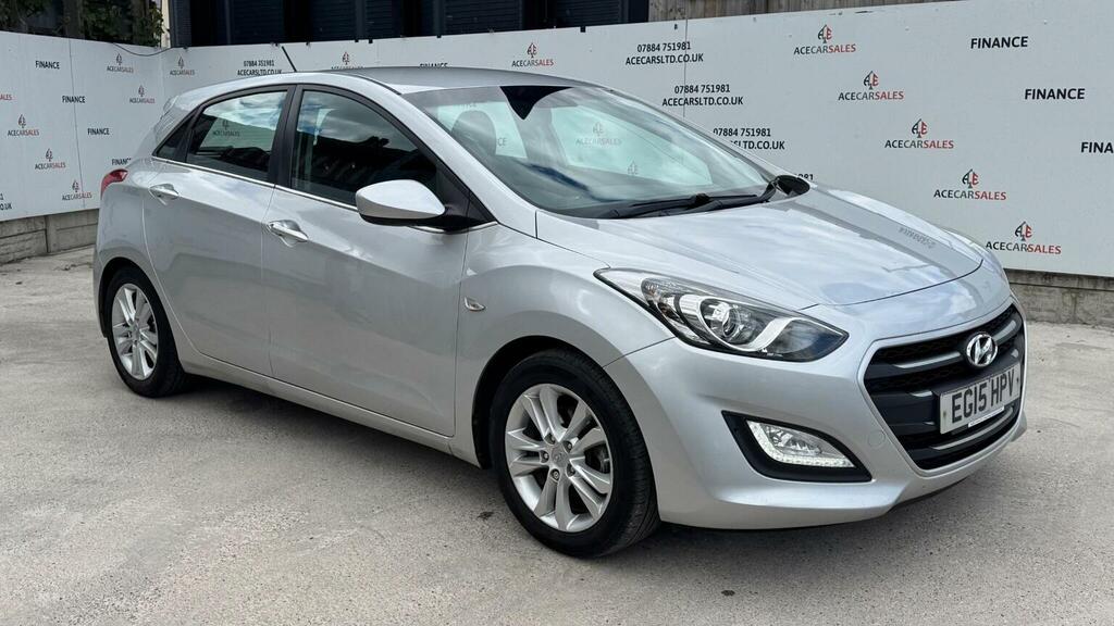 Hyundai I30 Hatchback 1.6 Crdi Blue Drive Se Euro 6 Ss EG15HPV Silver #2