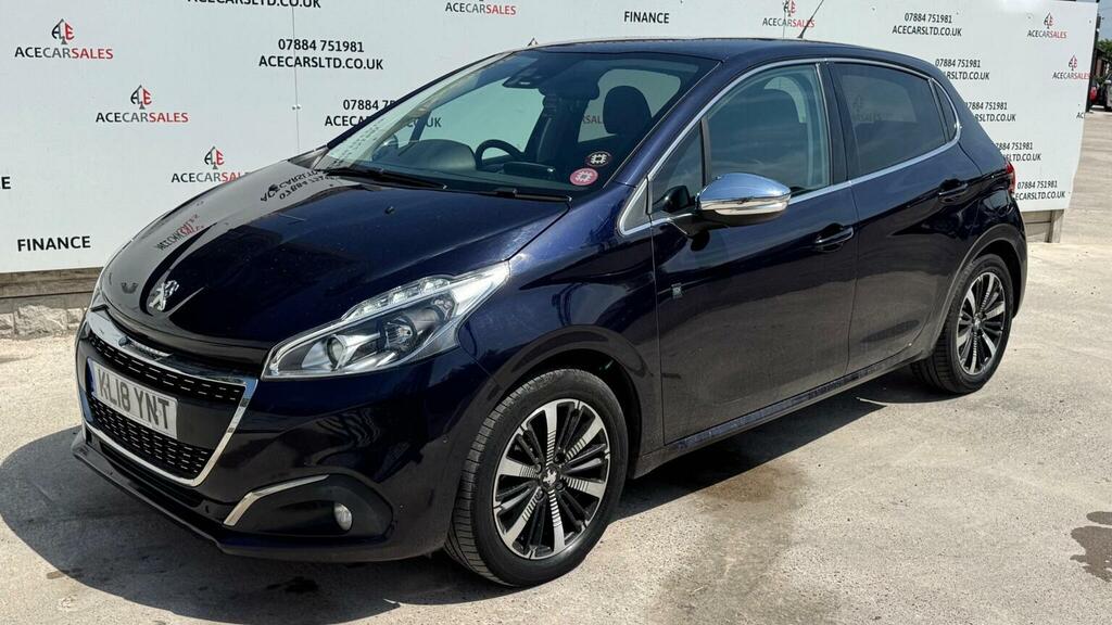 Peugeot 208 Hatchback 1.2 Puretech Tech Edition Eat Euro 6 S KL18YNT Blue #4