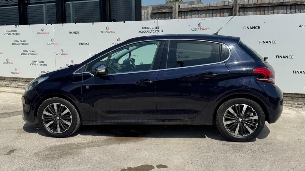 Peugeot 208 Hatchback 1.2 Puretech Tech Edition Eat Euro 6 S KL18YNT Blue #5