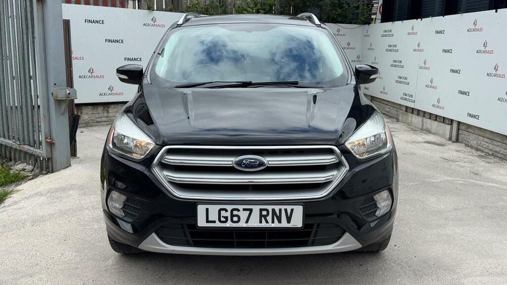 Ford Kuga Suv 1.5 Tdci Zetec Euro 6 Ss 201767 LG67RNV Black #3