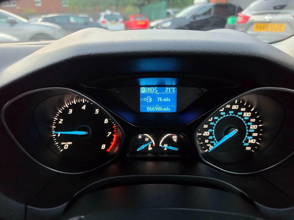 Ford Focus 1.6 Zetec Powershift Euro 5 LM61OLP Silver #6