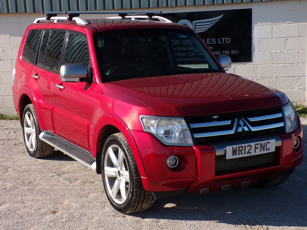 Mitsubishi Shogun Di-dc Diamond Red