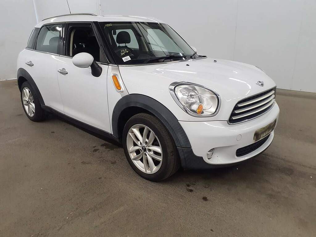 Mini Countryman Cooper D White
