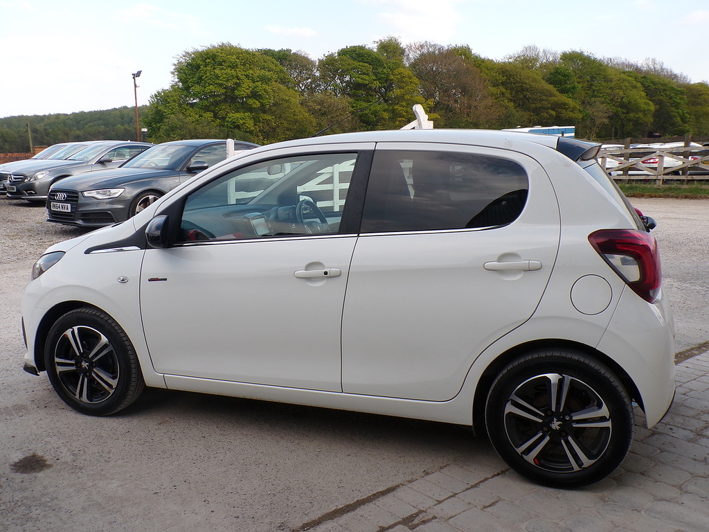 Peugeot 108 Puretech Gt Line AE17VZV White #4