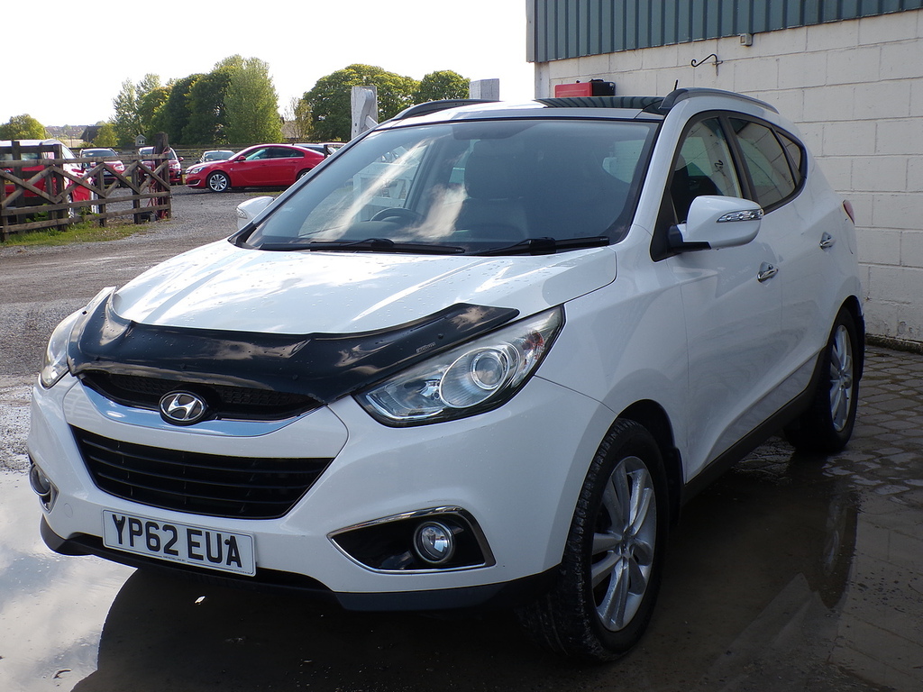 Hyundai Ix35 Crdi Premium White #4