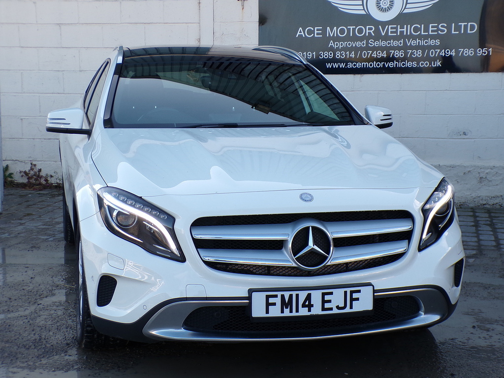 Mercedes-Benz GLA Class Gla200 Cdi Se FM14EJF White #2