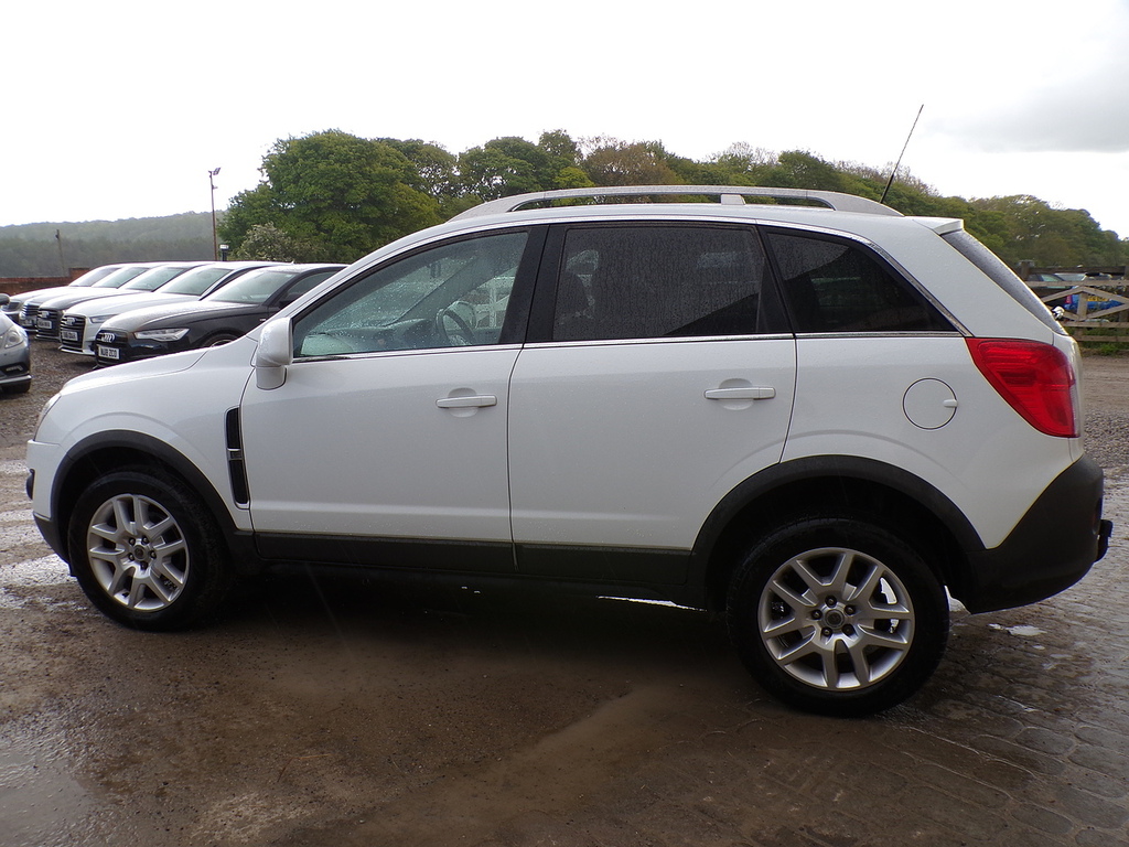 Vauxhall Antara Cdti Exclusiv White #4