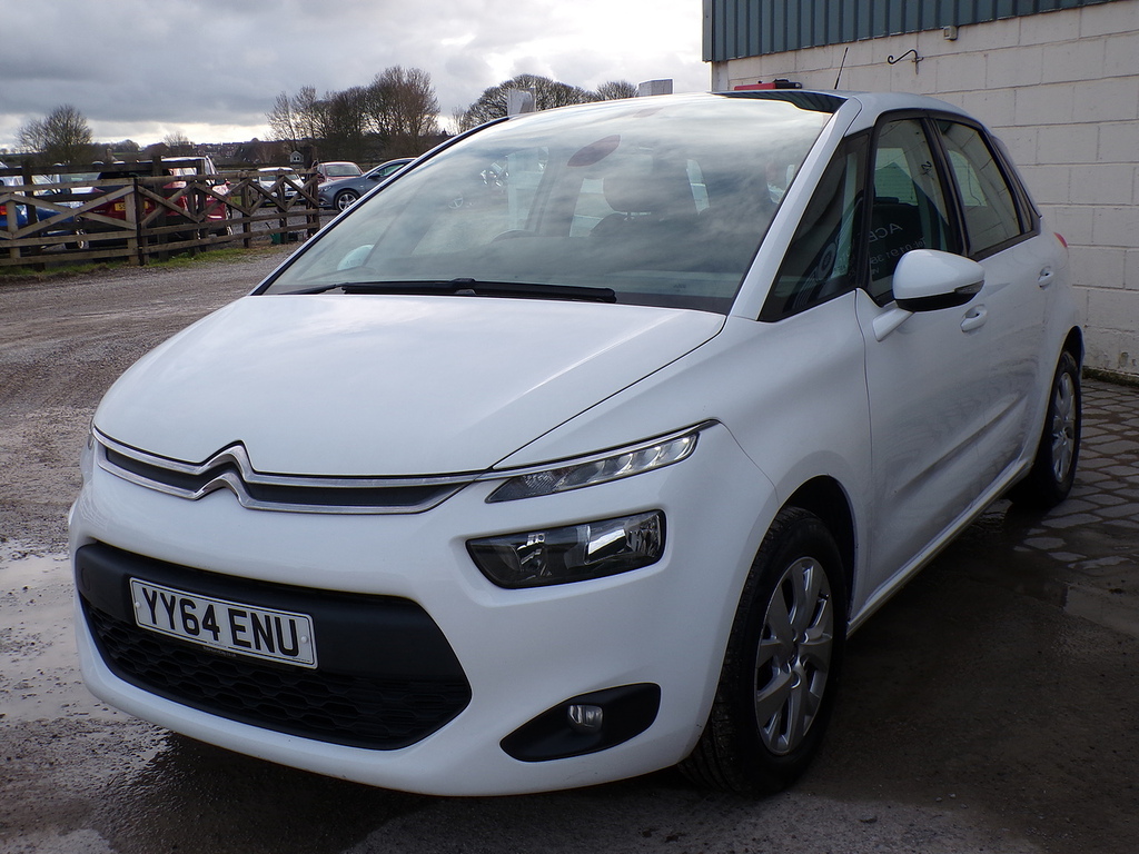 Citroen C4 Picasso Hdi Vtr White #4