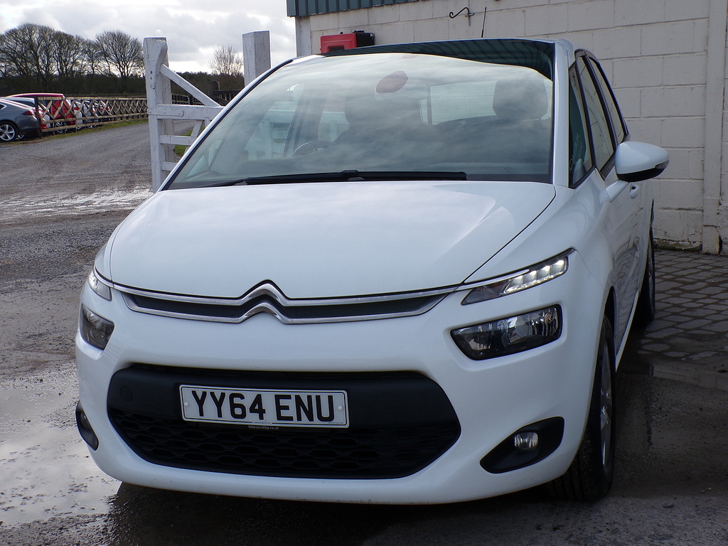 Citroen C4 Picasso Hdi Vtr White #3