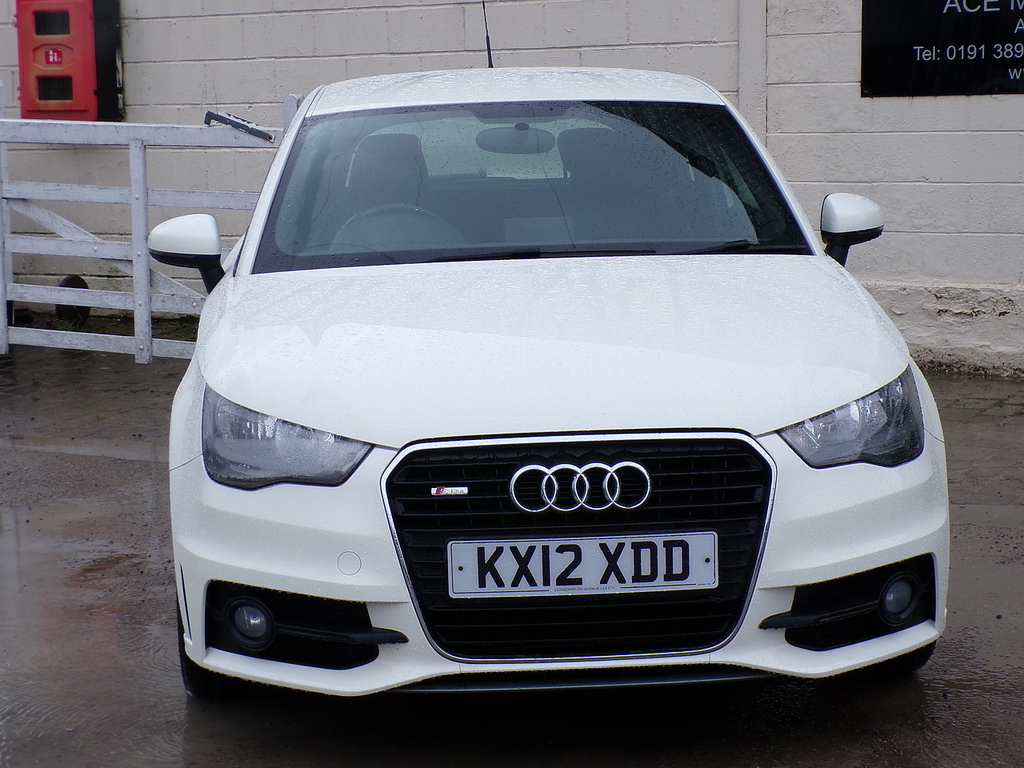Audi A1 Tdi S Line KX12XDD White #2