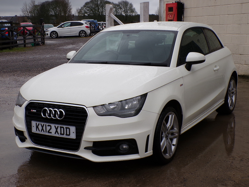 Audi A1 Tdi S Line KX12XDD White #3