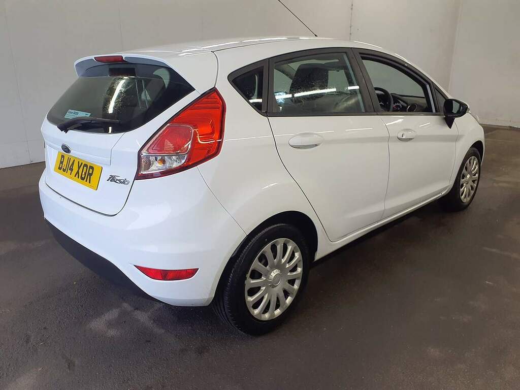 Ford Fiesta Tdci Style White #6