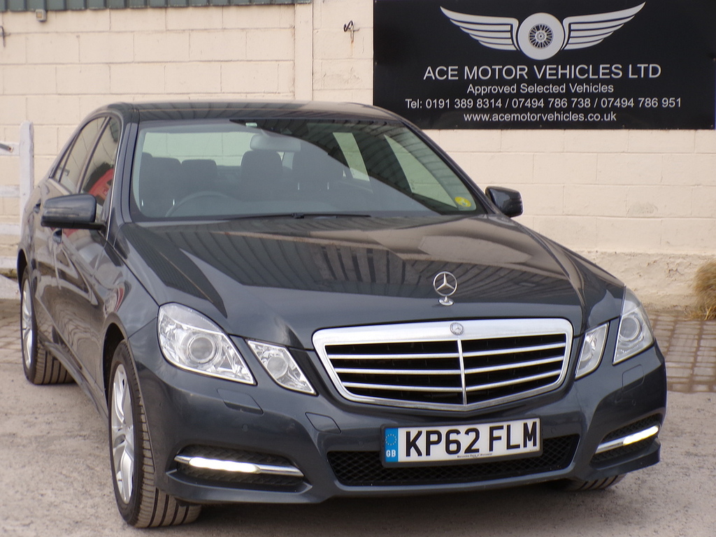 Mercedes-Benz E Class E350 Cdi V6 Blueefficiency Avantgarde KP62FLM Grey #3