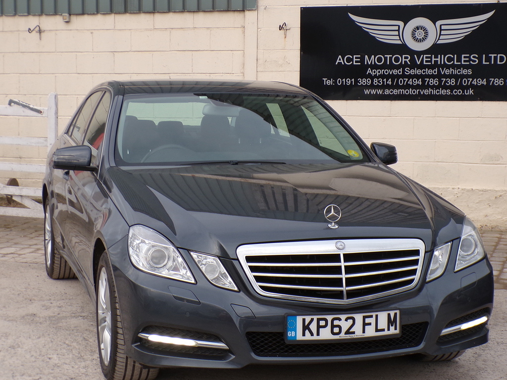 Mercedes-Benz E Class E350 Cdi V6 Blueefficiency Avantgarde KP62FLM Grey #2