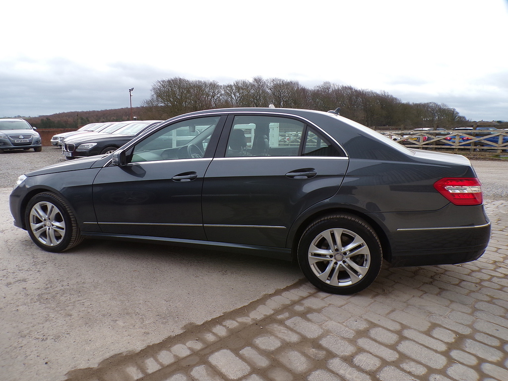 Mercedes-Benz E Class E350 Cdi V6 Blueefficiency Avantgarde KP62FLM Grey #5