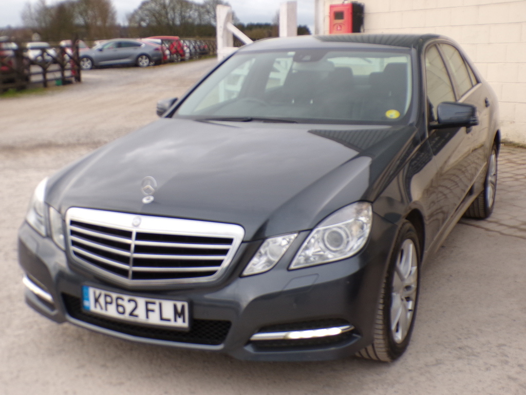 Mercedes-Benz E Class E350 Cdi V6 Blueefficiency Avantgarde KP62FLM Grey #4
