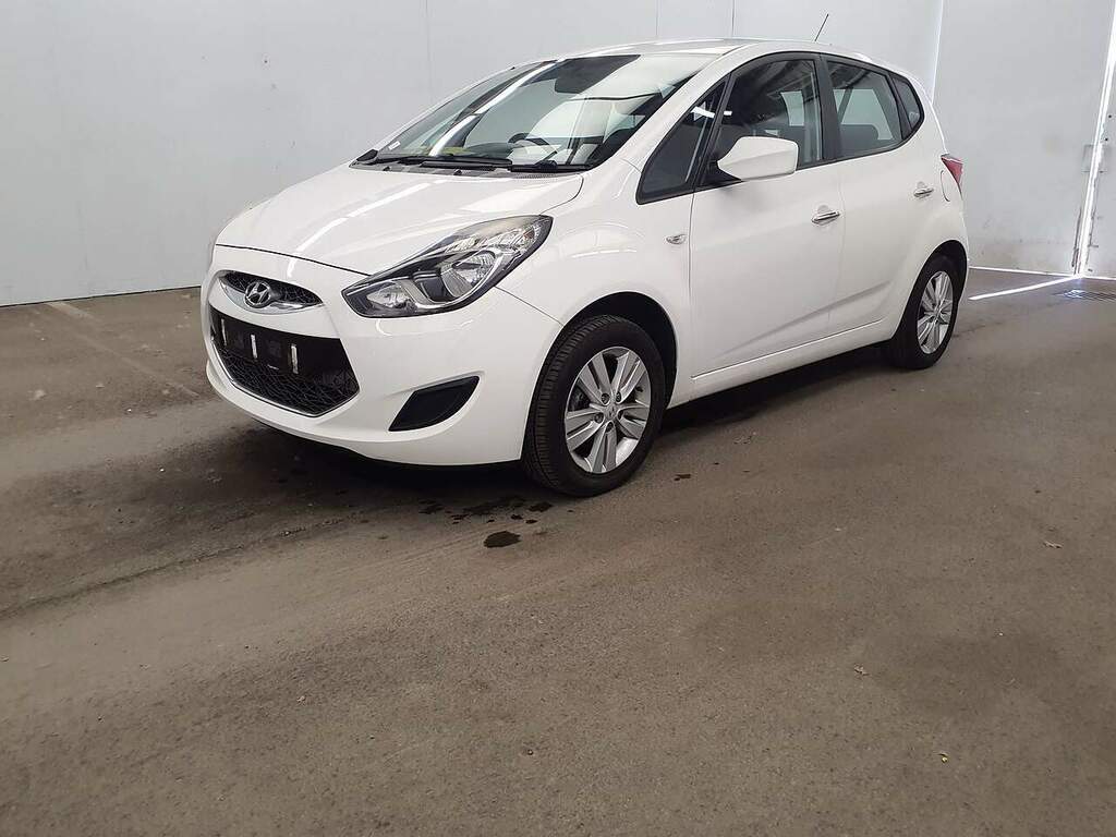 Hyundai Ix20 Active White #3