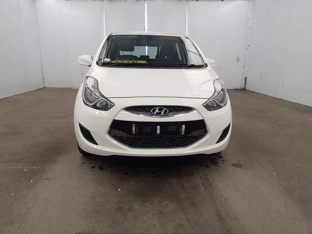 Hyundai Ix20 Active White #2