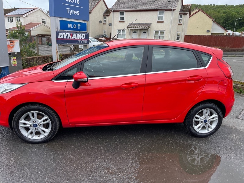 Ford Fiesta Zetec CJ17ZBW Red #4