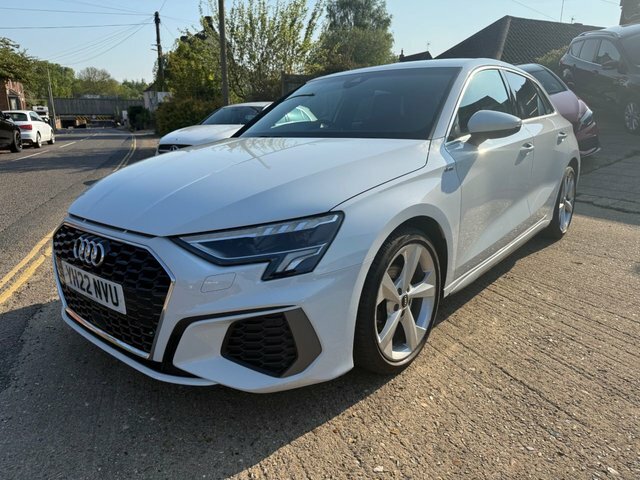Audi A3 1.0 Tfsi 30 S Line YH22NVU White #3