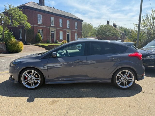 Ford Focus 2.0T Ecoboost St-3 Hatchback Eur Grey #4