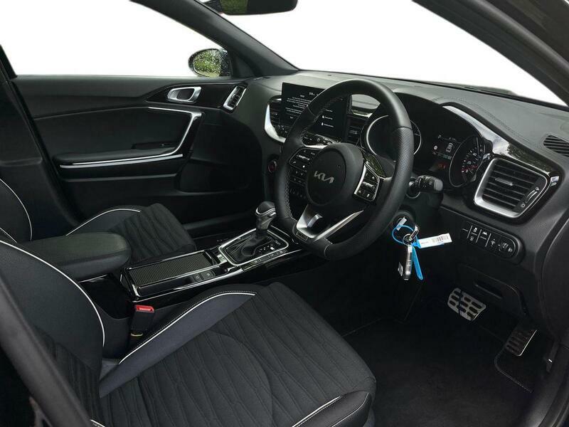 Kia Xceed 1.0 T-gdi Mhev Gt-line Dct Euro 6 Ss MF75JFX Black #3