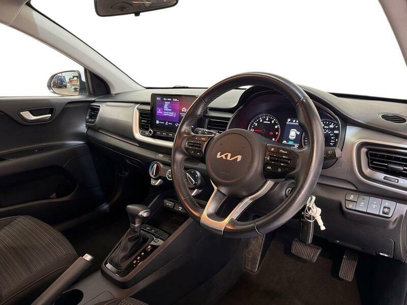 Kia Stonic 1.0 T-gdi 2 Dct Euro 6 Ss LS71HLC White #3