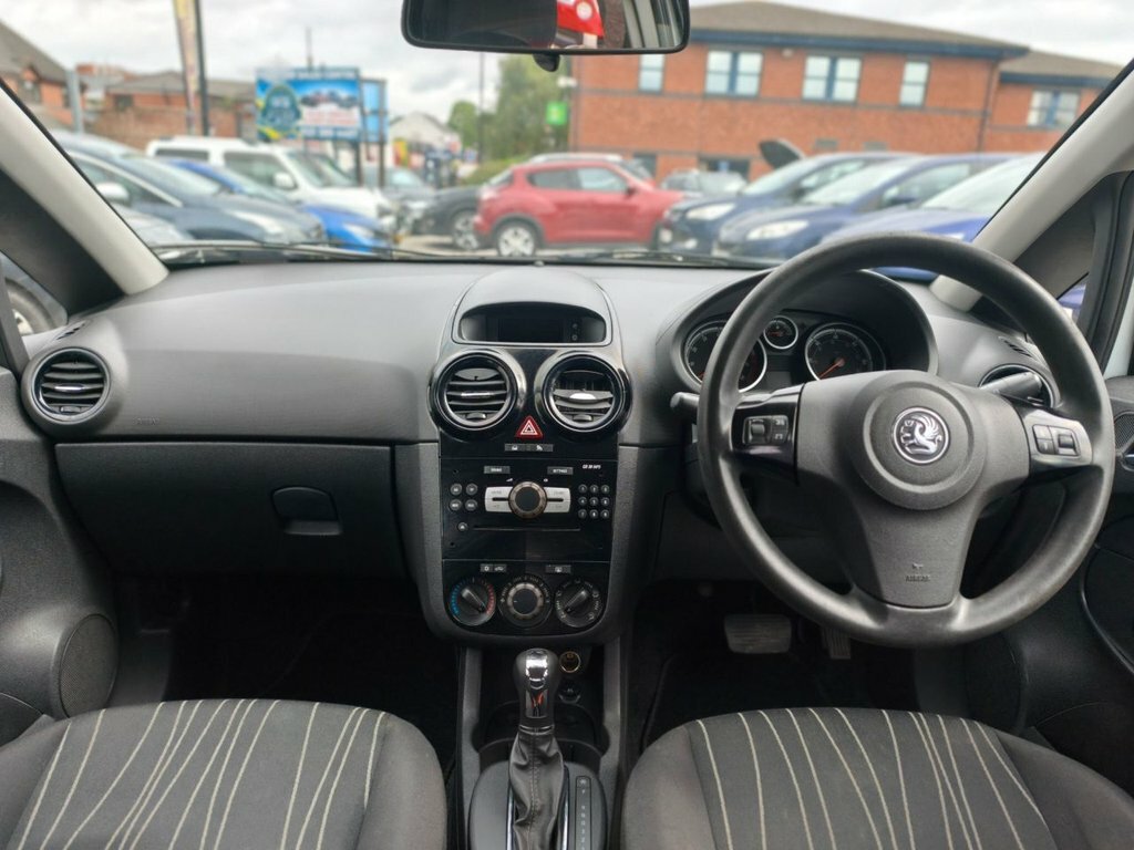 Vauxhall Corsa 1.4L Exclusiv White #6