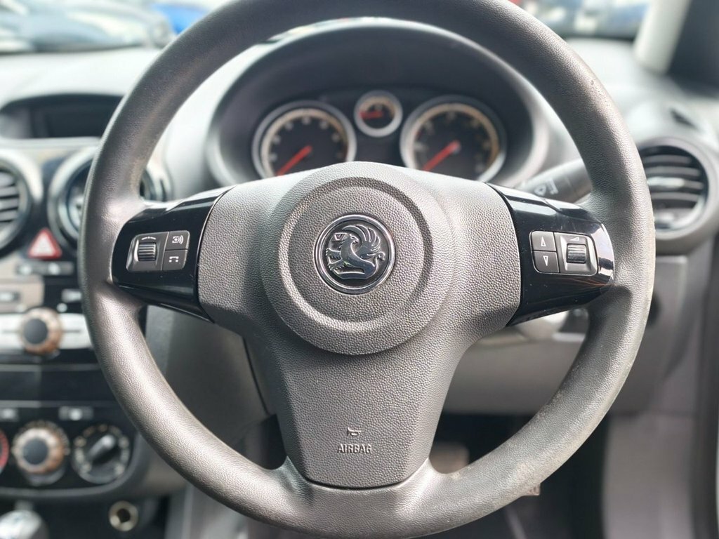 Vauxhall Corsa 1.4L Exclusiv White #3
