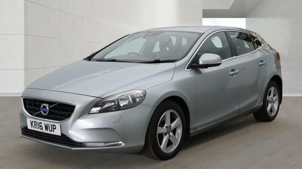 Volvo V40 2L Se Nav KR16WUP Silver #2