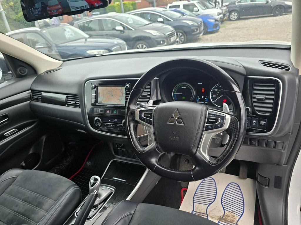 Mitsubishi Outlander 2L Kotu DY17SFJ White #6