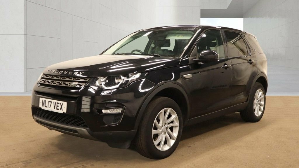 Land Rover Discovery Sport 2L Se Tech NL17VEX Black #2