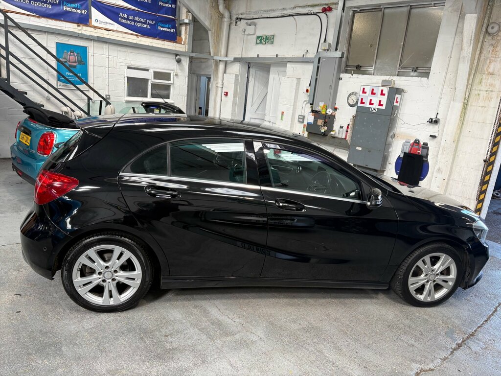 Mercedes-Benz A Class 2.1 A200d Sport Executive Hatchback M FT66HXU Black #6