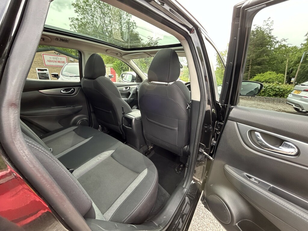 Nissan Qashqai 1.3 Dig-t N-connecta SJ69OSO Black #6
