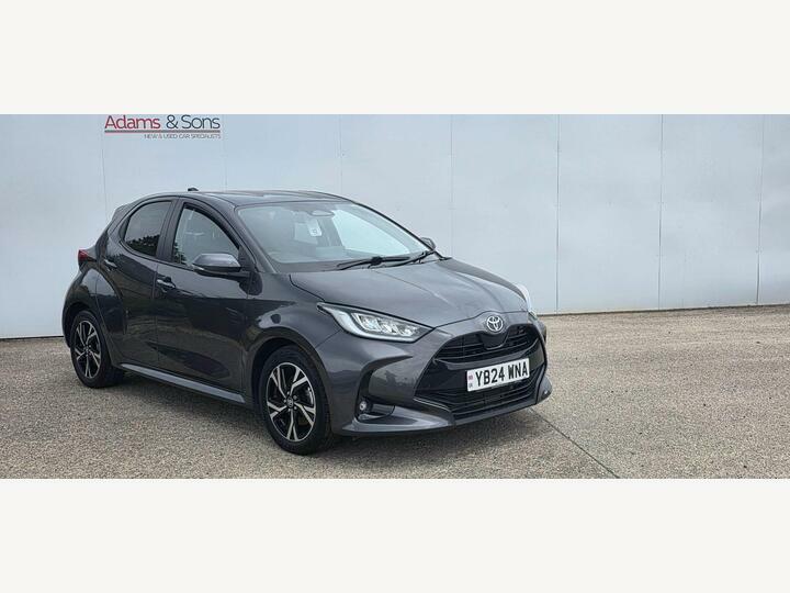 Toyota Yaris 1.5 Vvt-h Design Hatchback Hybrid E-cvt Grey