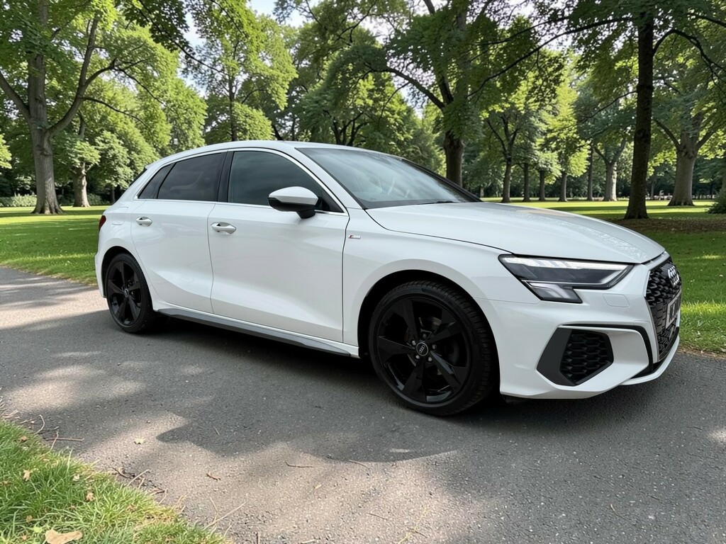 Audi A3 Hatchback 1.5 Tfsi 35 S Line 2021 White