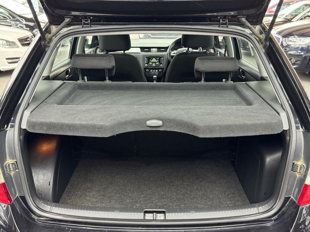 Skoda Rapid Spaceback Se Tdi Cr Dsg White #14