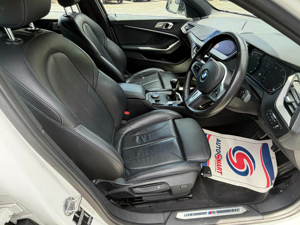 BMW 1 Series 116D M Sport PE69ZSK White #6