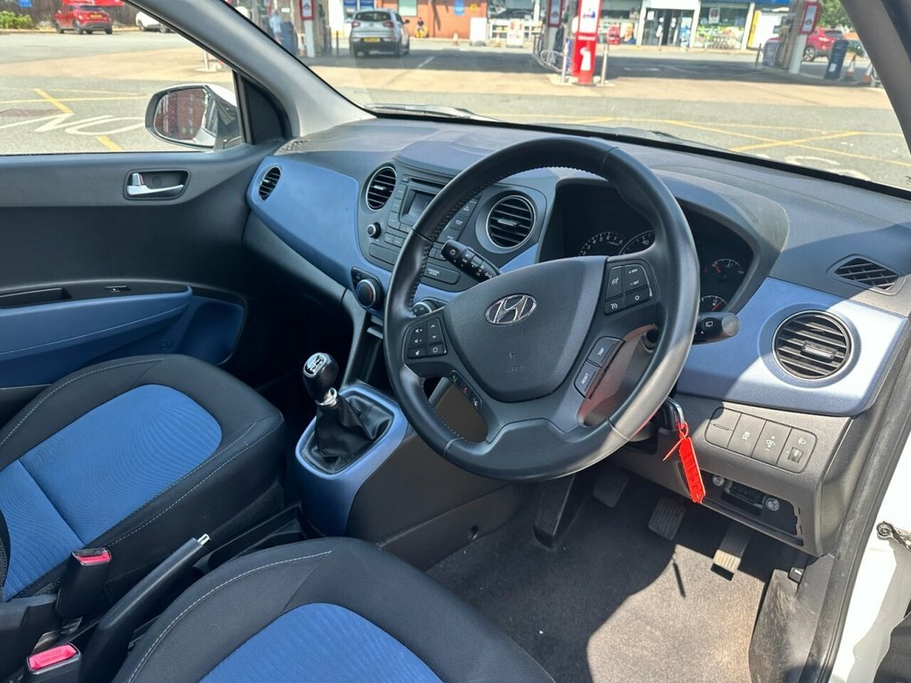 Hyundai I10 1L Premium EY15MZX White #6