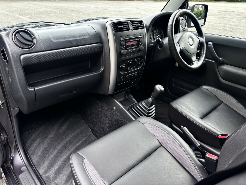 Suzuki Jimny 2012 12 1.3 White #34