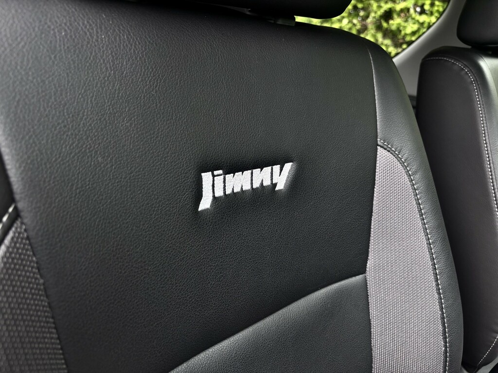 Suzuki Jimny 2012 12 1.3 White #17