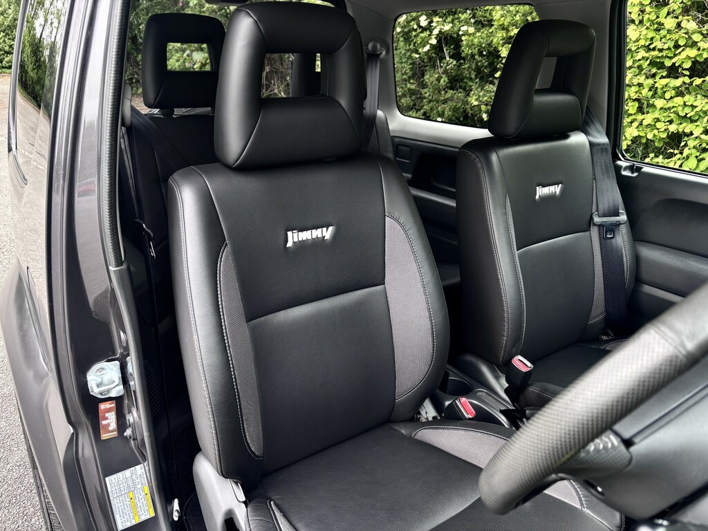 Suzuki Jimny 2012 12 1.3 White #37