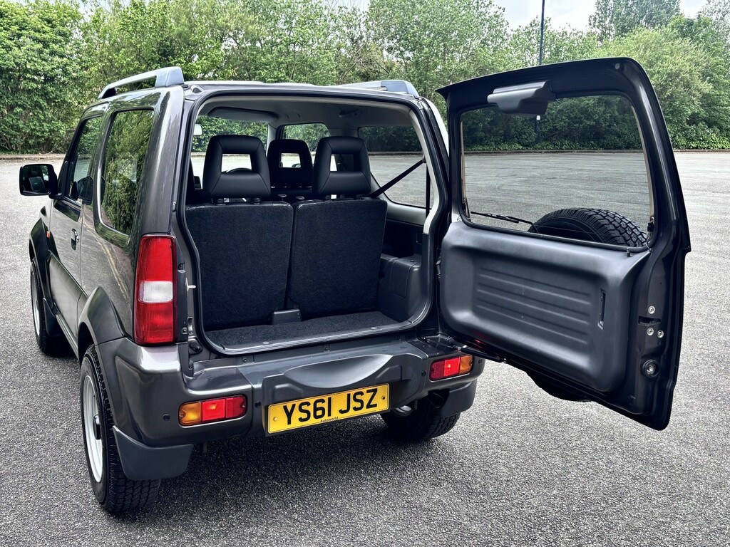 Suzuki Jimny 2012 12 1.3 White #19