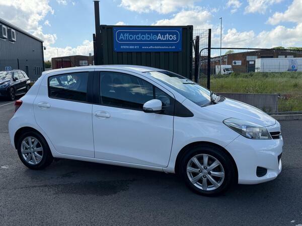 Toyota Yaris 1.0 Vvt-i Tr Euro 5 White